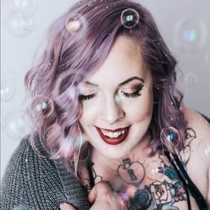 Meet your Posher, Becca